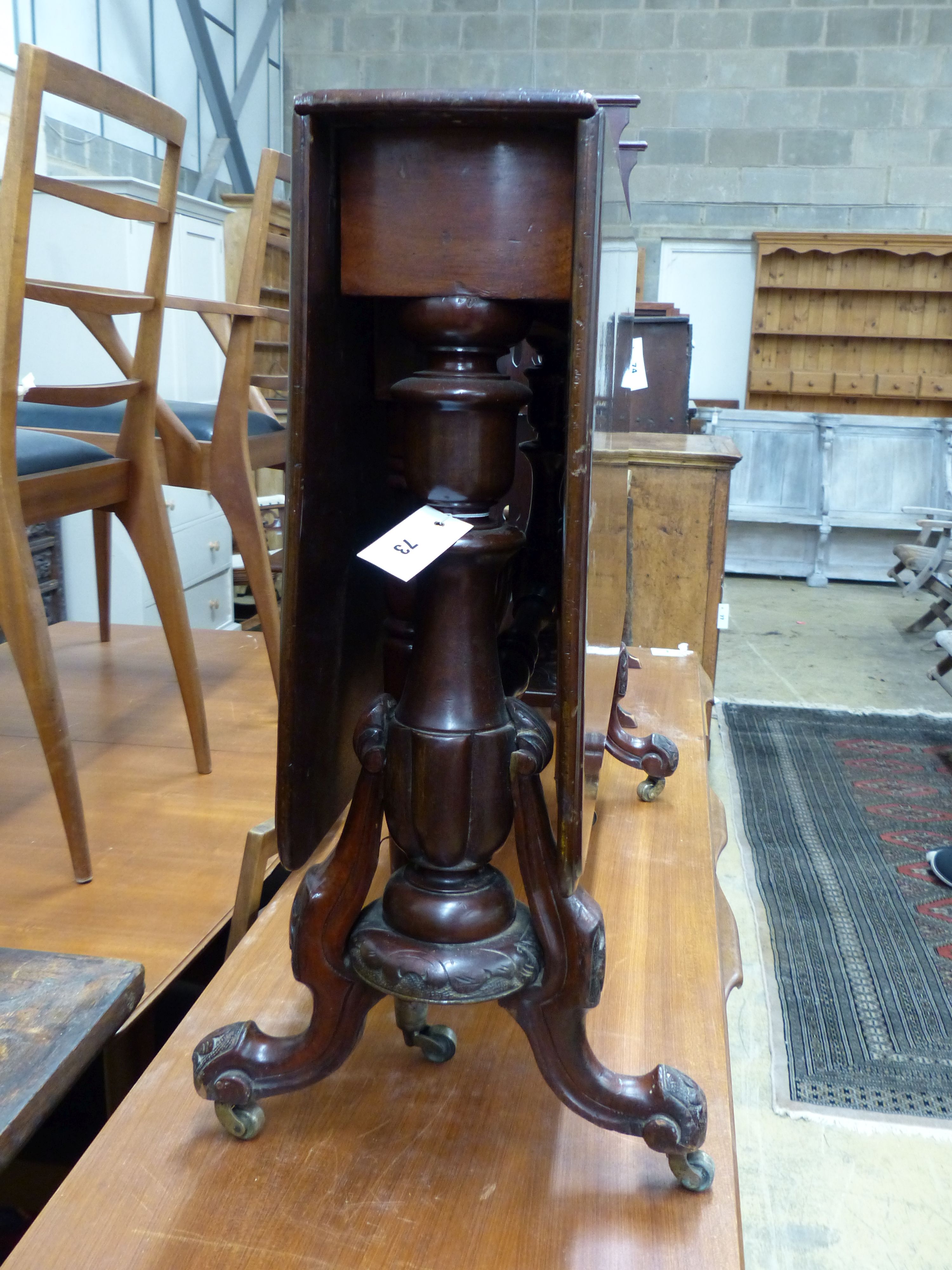 A Victorian mahogany Sutherland table, width 91cm